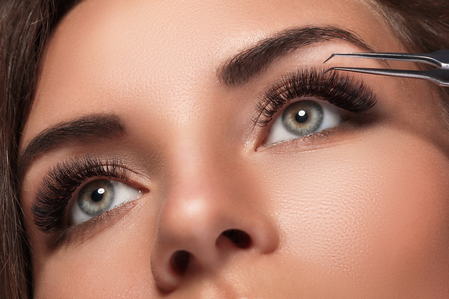 Beautiful,Woman,With,Eyelash,Extension,For,Maximum,Volume hybrid eyelash refill in Brampton